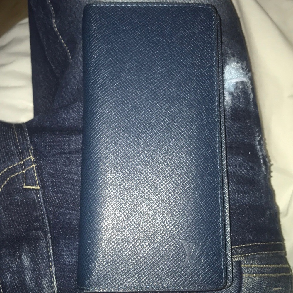 Louie Vuitton wallet